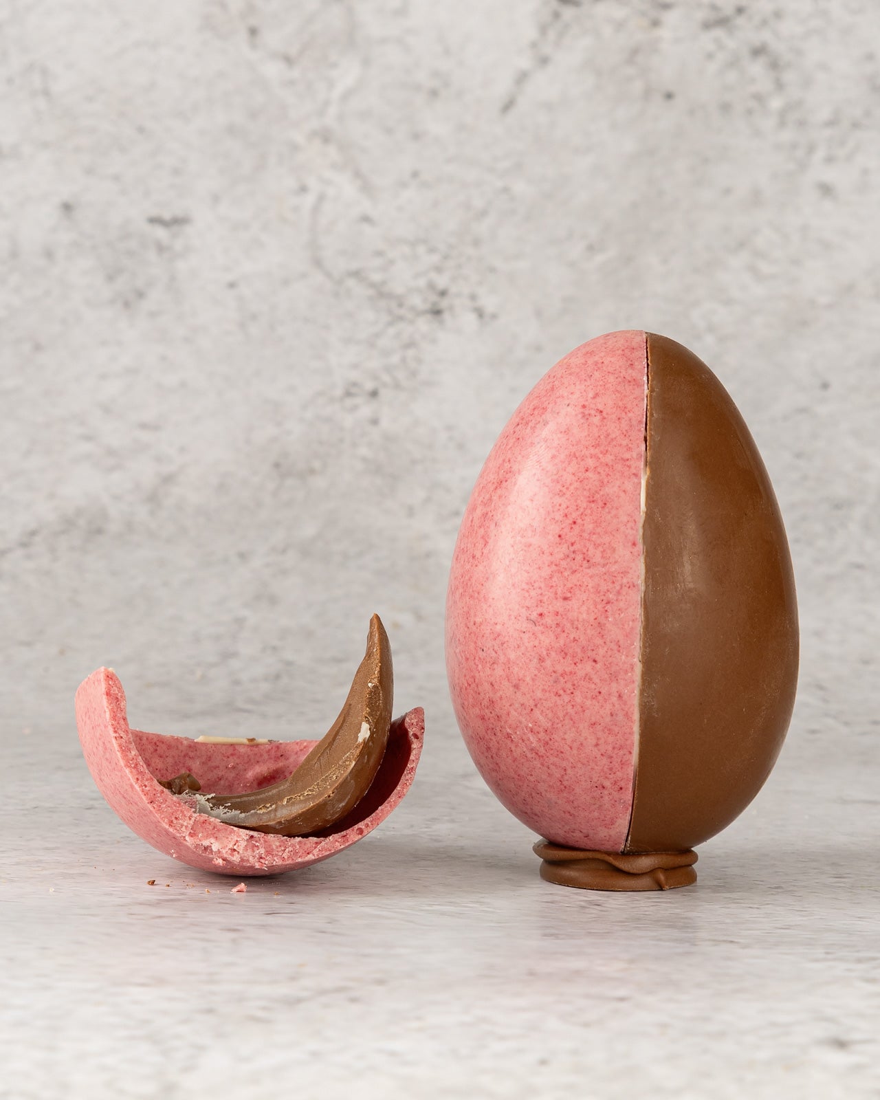 Large chocolate egg - white chocolate with berries