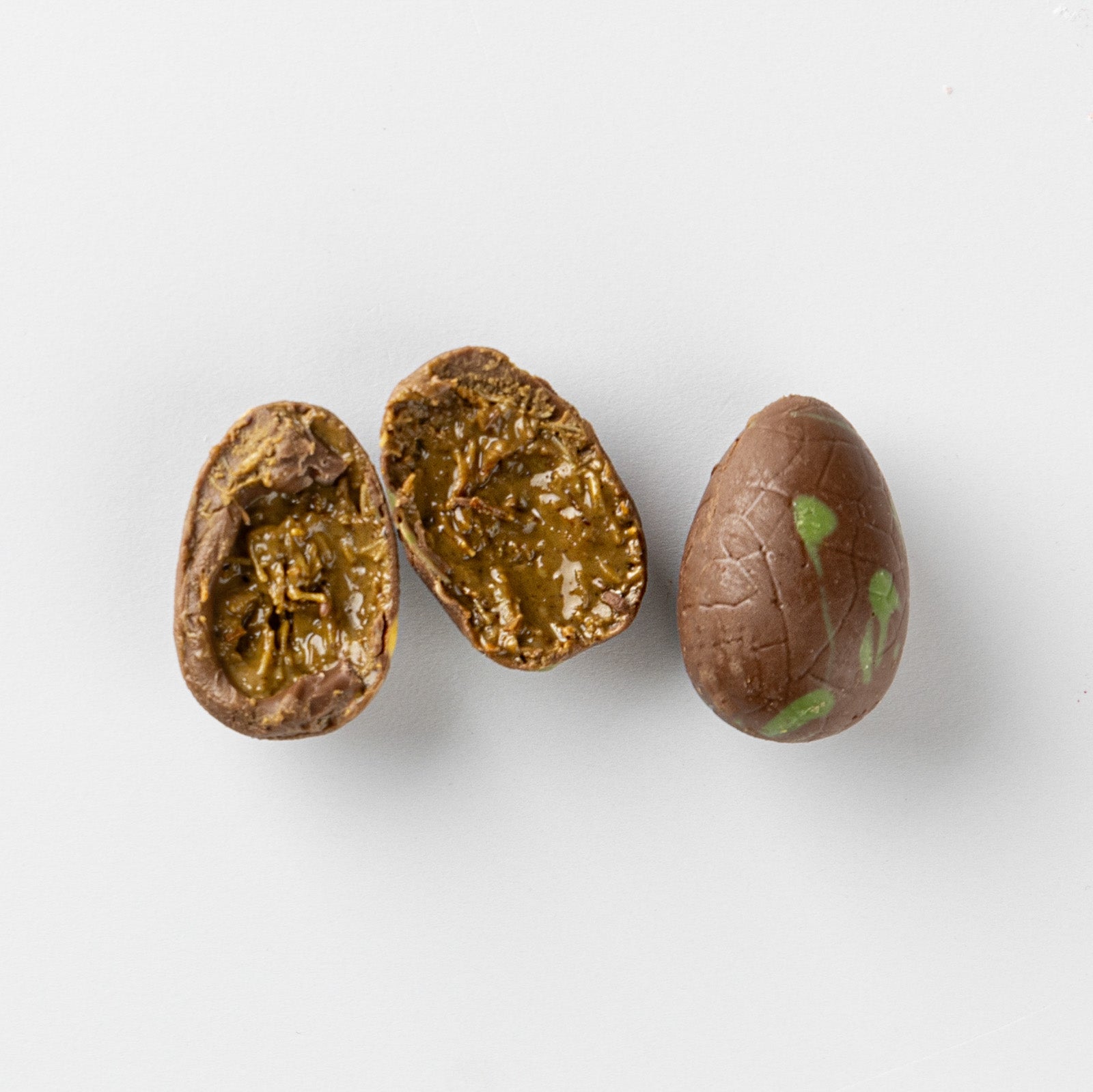 Small Dubai chocolate egg