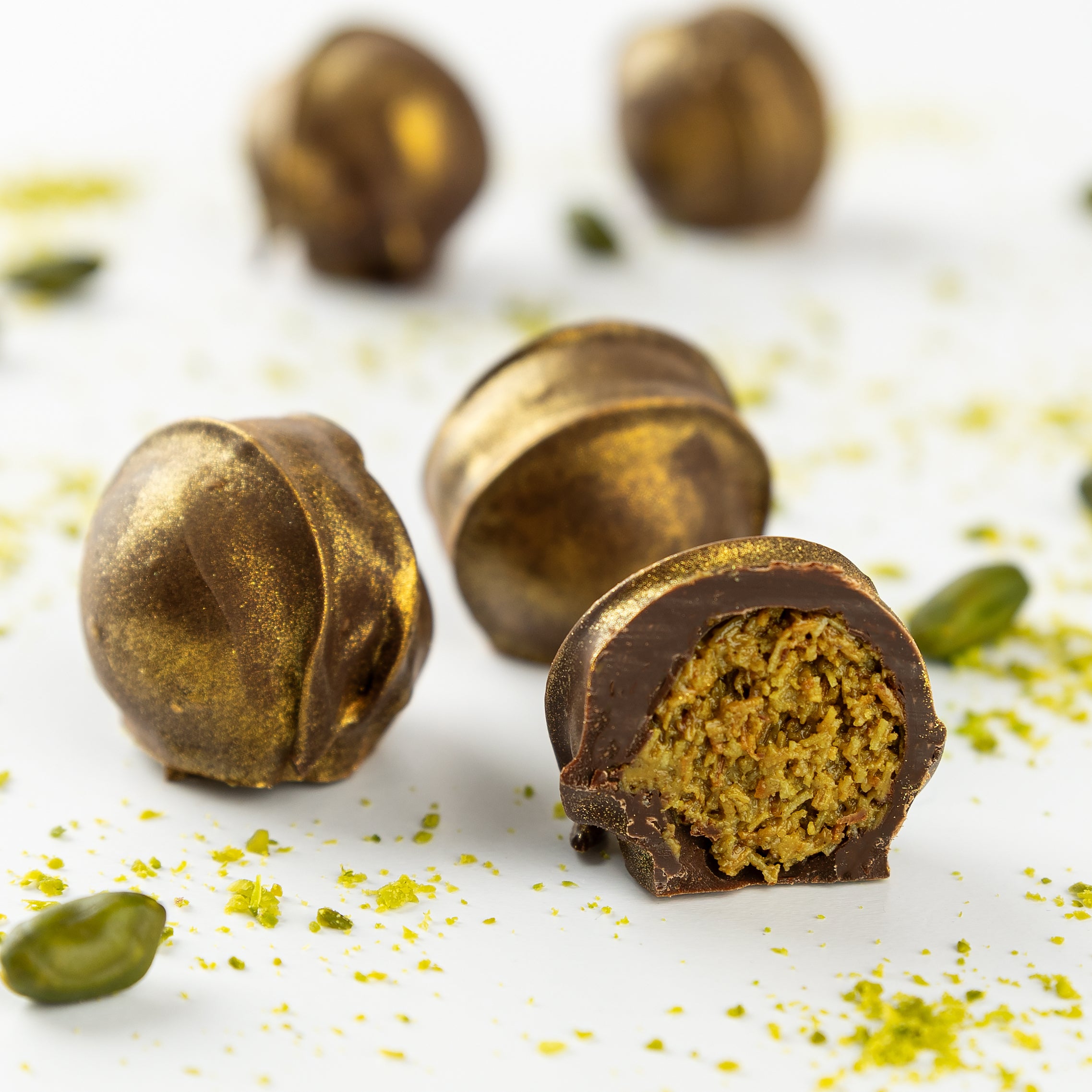 DARK CHOCOLATE DUBAI TRUFFLE with gold