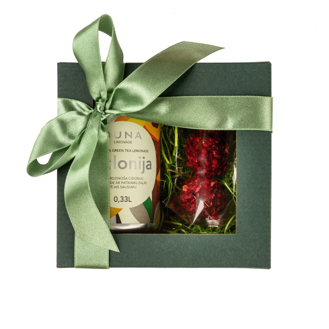 DĀVANU KOMPLEKTS “CIDONIJA AR ĶIRSI”