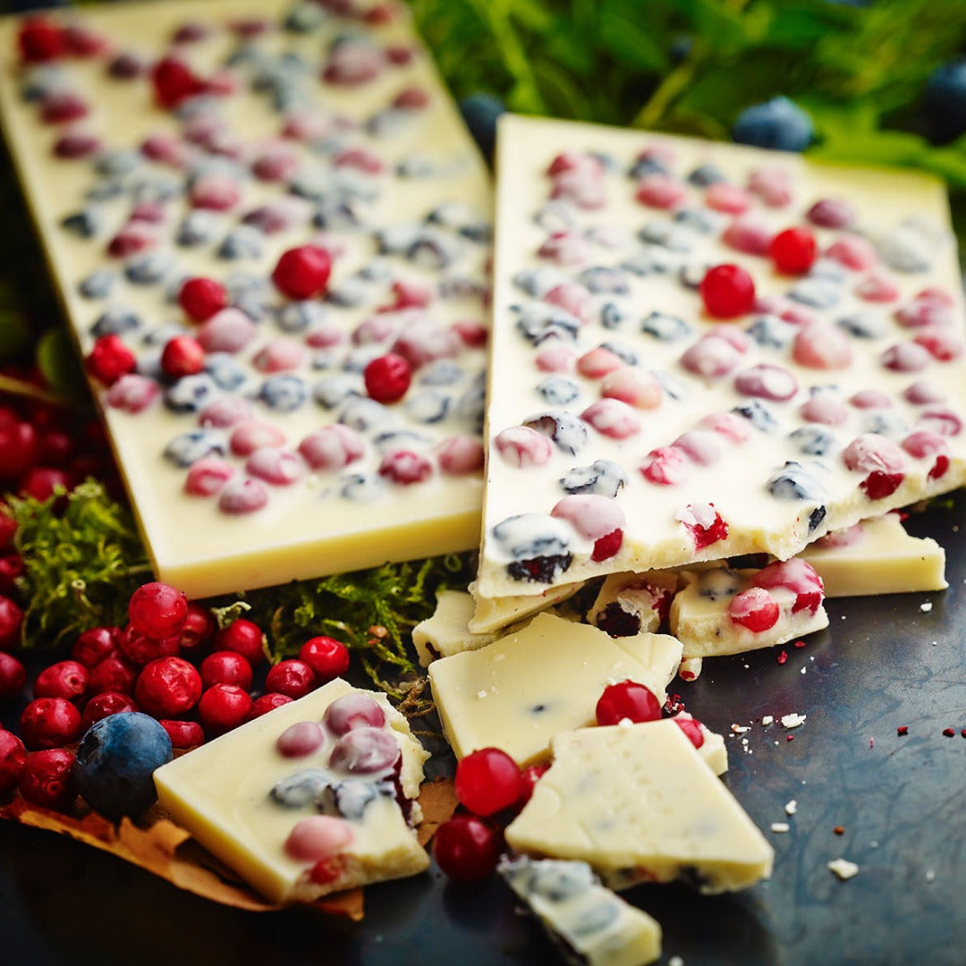 WHITE CHOCOLATE / BLUEBERRY / LINGONBERRY