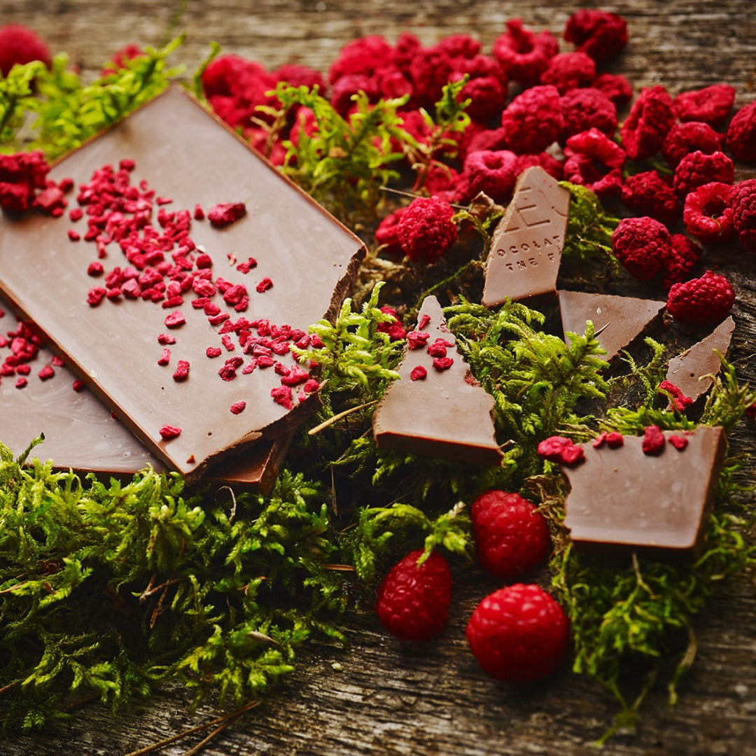 MILK CHOCOLATE / LIQUORICE / RASPBERRY