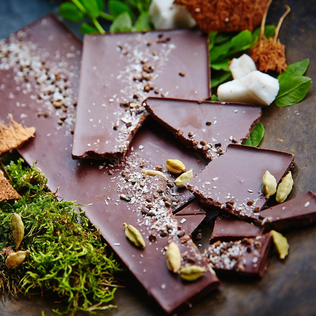 DARK CHOCOLATE / CARDAMON / COCONUT