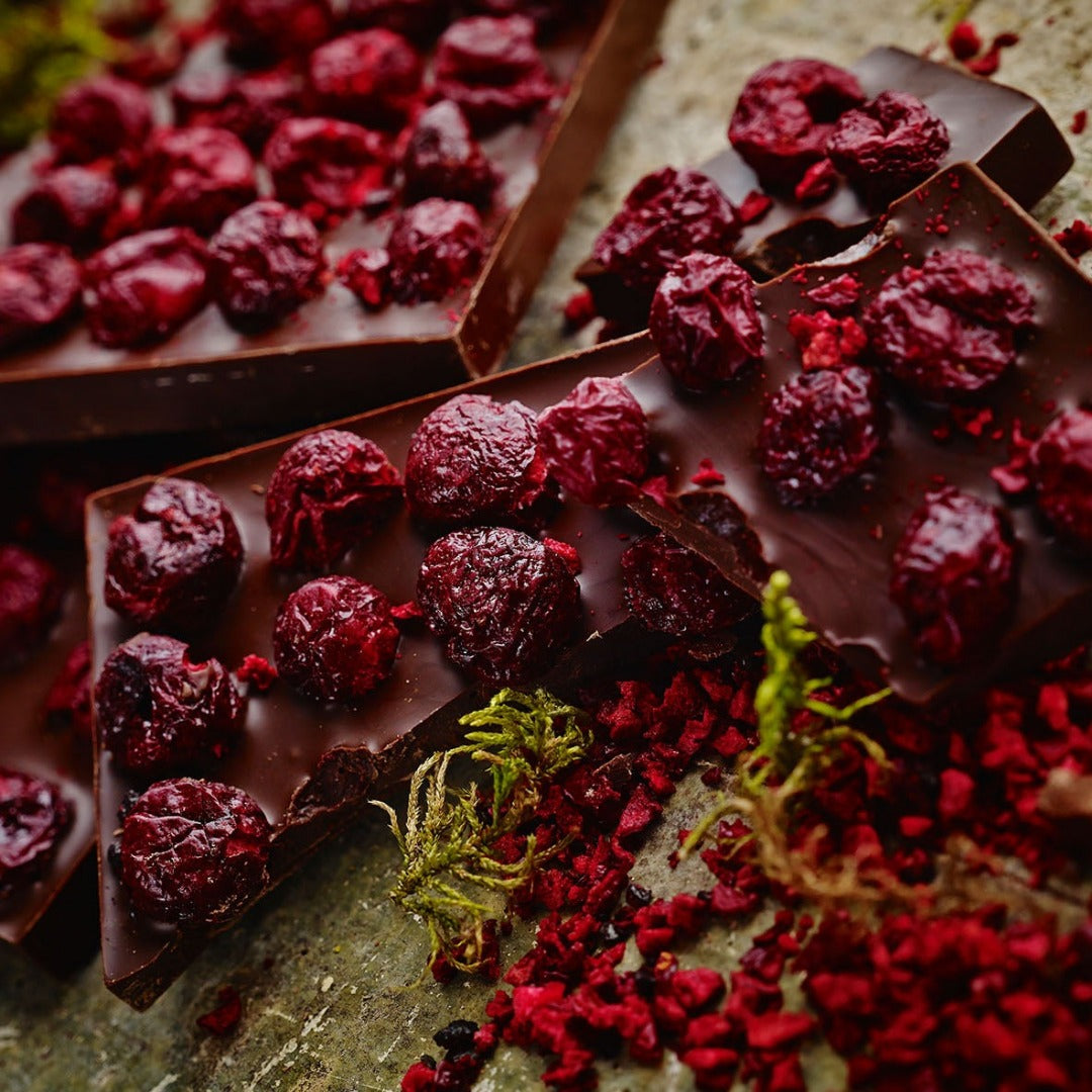 BERRY LOVE / DARK CHOCOLATE / CHERRY - with winter card