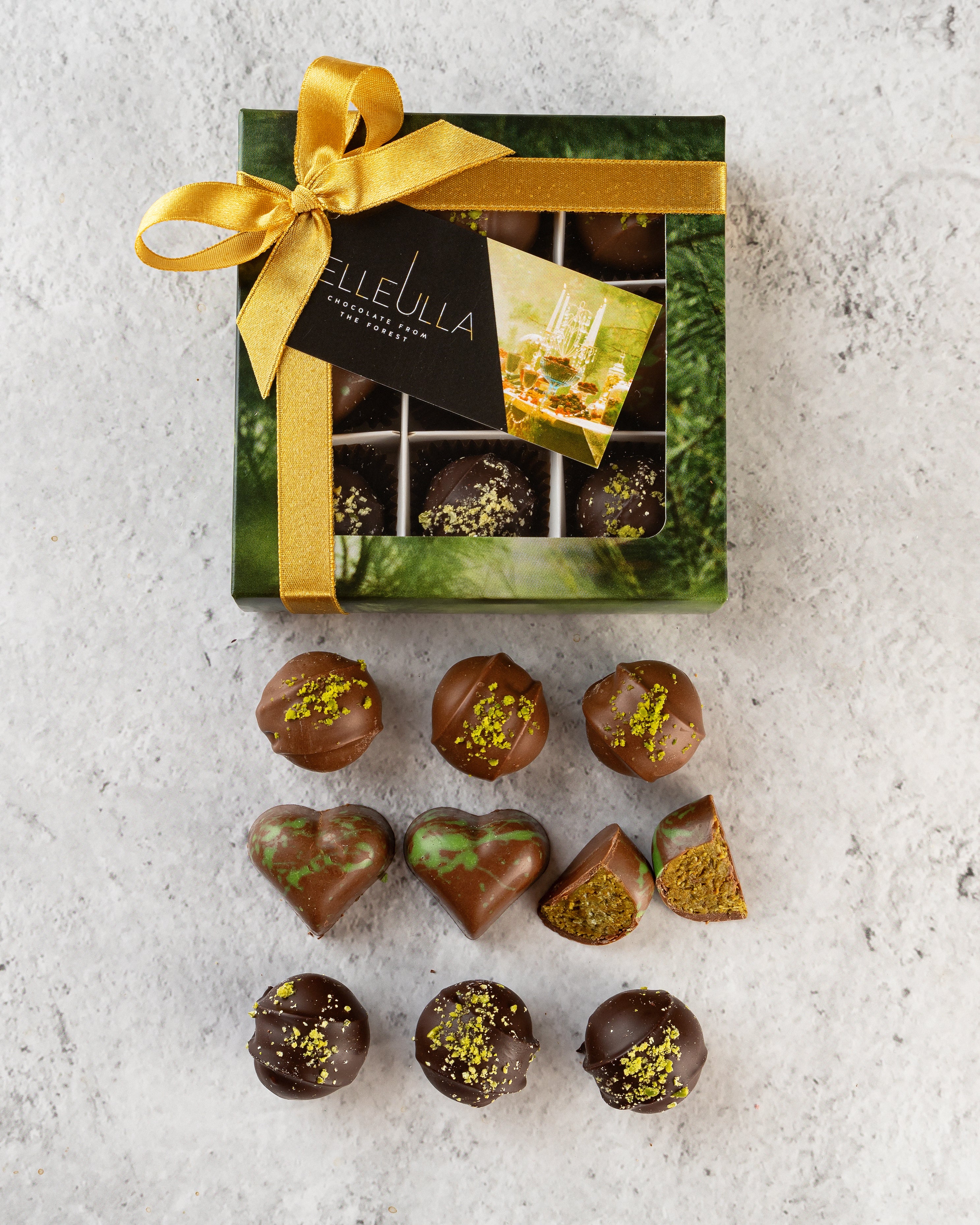 VALENTINE'S DAY (9PCS) DUBAI AND PISTACHIO SELECTION