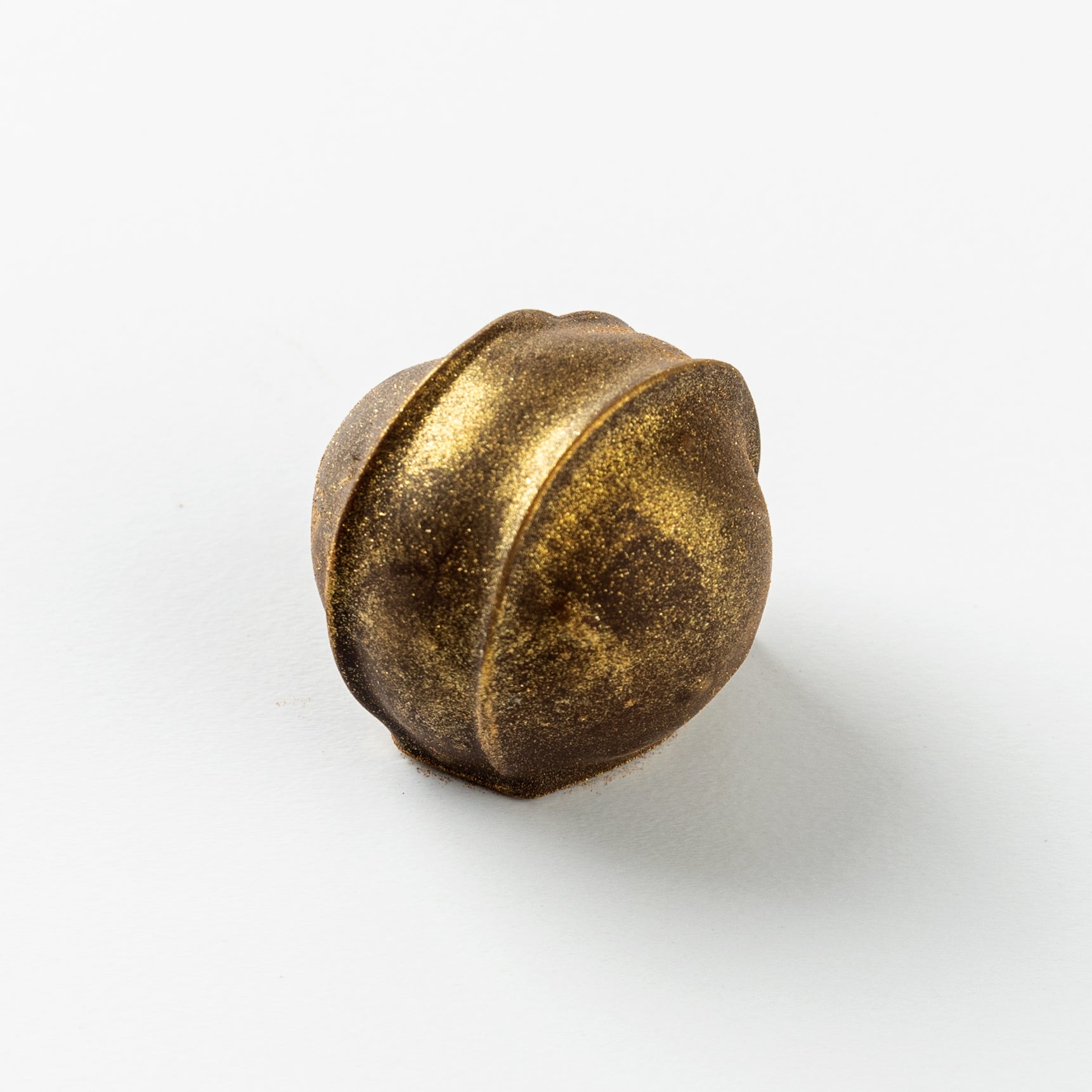 DARK CHOCOLATE DUBAI TRUFFLE with gold